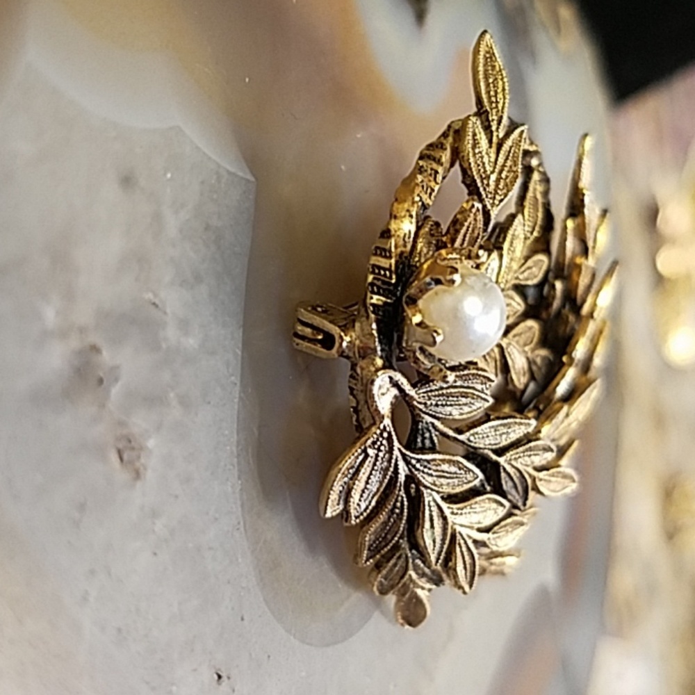 Do not share—Swirl leaves & pearl brooch GUC - Picture 3 of 8